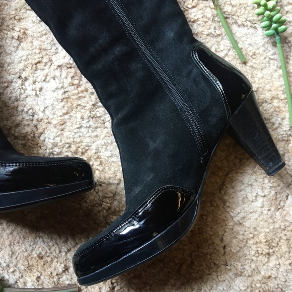 {La Canadienne} Insulated Black Tall Heeled Boots - Picture 3 of 8